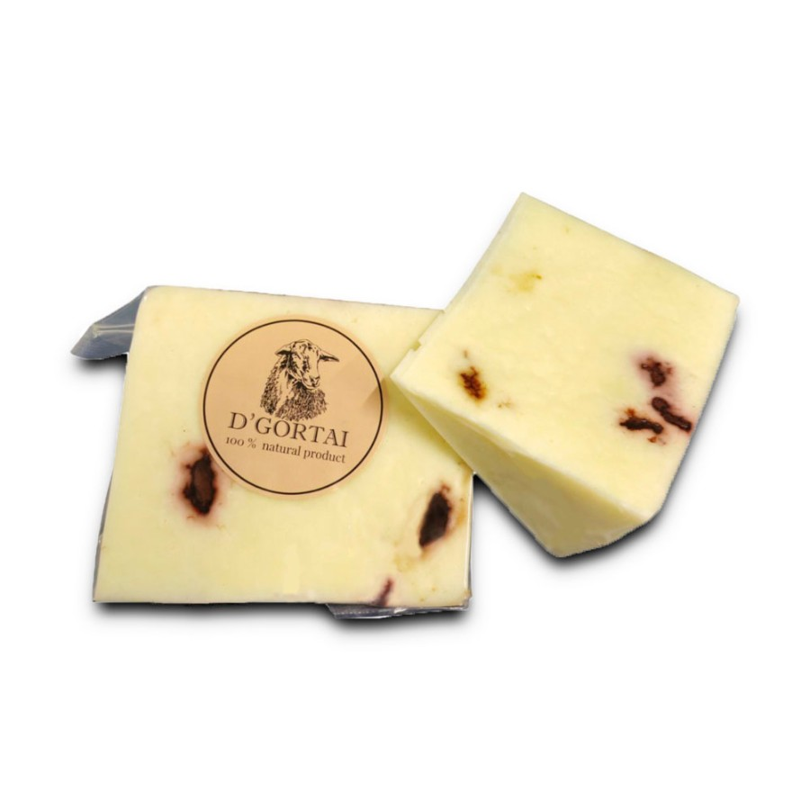 Сыр полутвердый молодой из овечьего молока «Бребью де Д’ЖОРТАЙ» с вяленой вишней